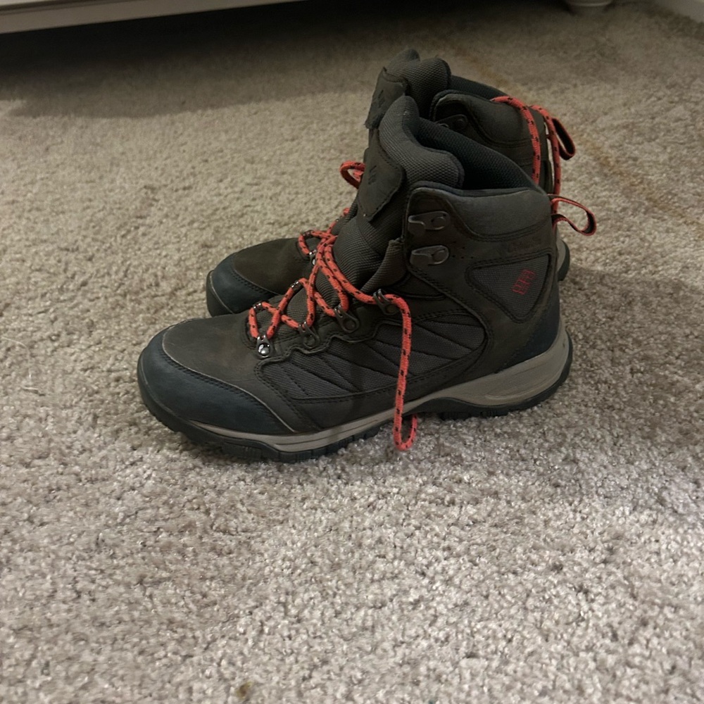 Columbia women’s hiking boots